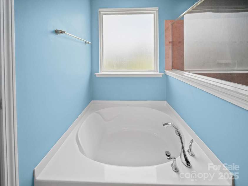 3409 Yarmouth Lane, Gastonia, NC 28056.  MLS# CAR4291726, YatesRealty ID 32993. Master BAthroom