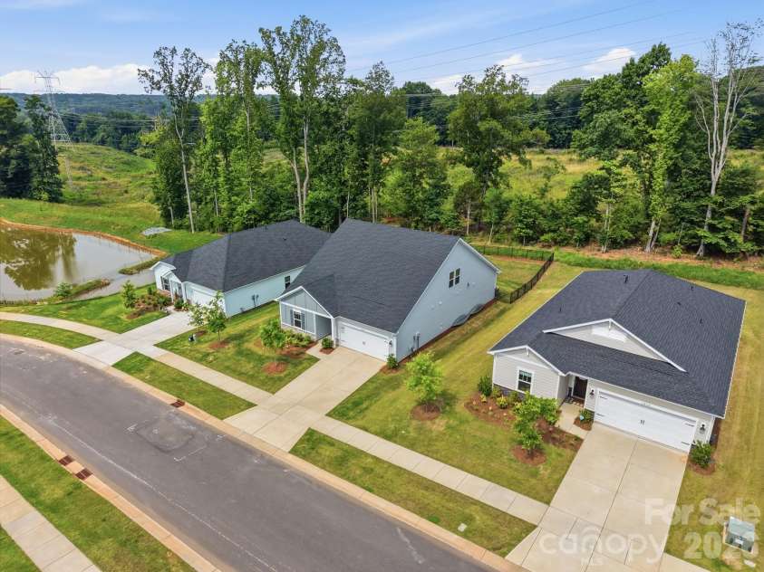 6234 Barcelona Way, Charlotte, NC 28214.  MLS# CAR4388488, YatesRealty ID 32993. 