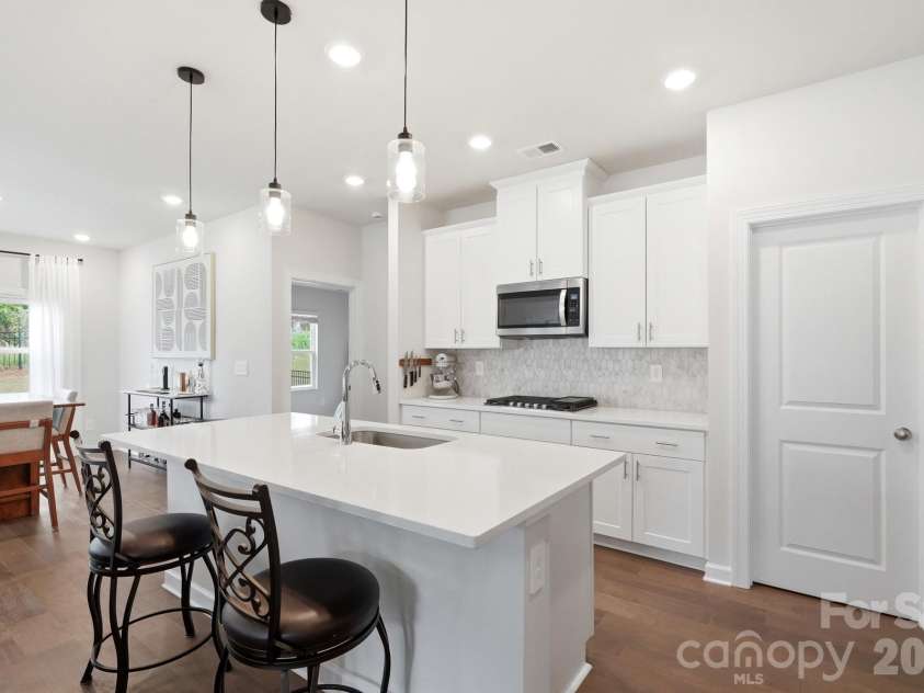 6234 Barcelona Way, Charlotte, NC 28214.  MLS# CAR4388488, YatesRealty ID 32993. 
