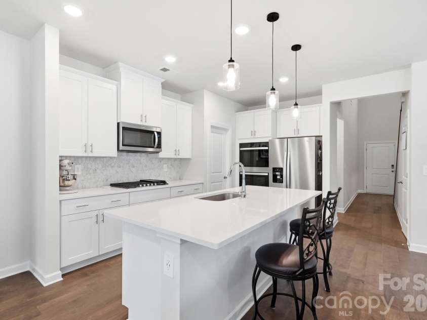 6234 Barcelona Way, Charlotte, NC 28214.  MLS# CAR4388488, YatesRealty ID 32993. 
