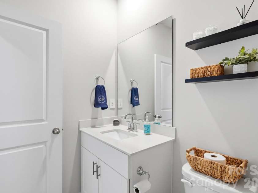 6234 Barcelona Way, Charlotte, NC 28214.  MLS# CAR4388488, YatesRealty ID 32993. 