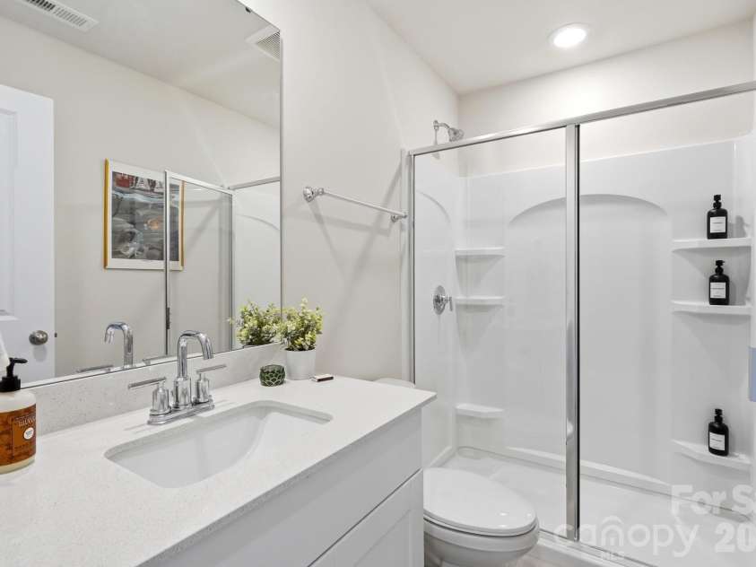 6234 Barcelona Way, Charlotte, NC 28214.  MLS# CAR4388488, YatesRealty ID 32993. 