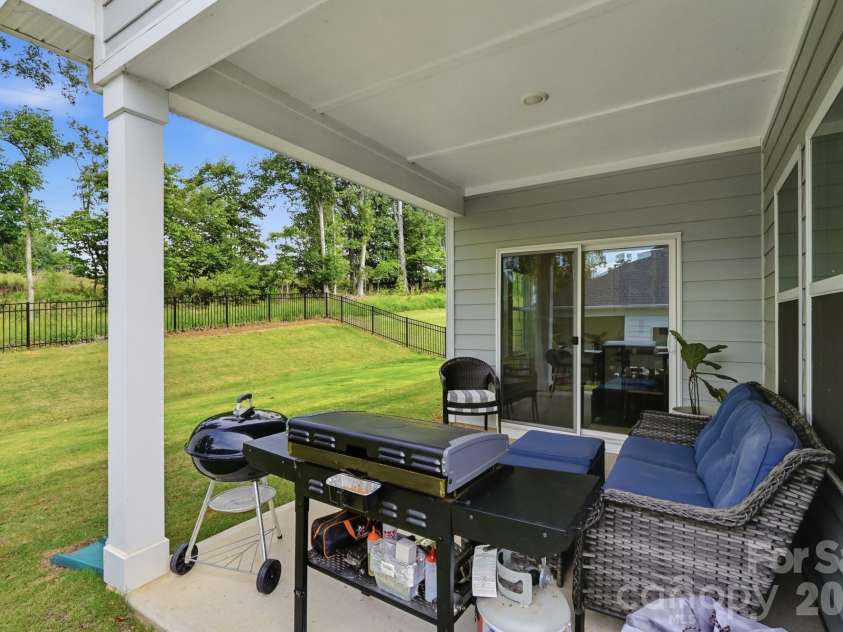6234 Barcelona Way, Charlotte, NC 28214.  MLS# CAR4388488, YatesRealty ID 32993. 