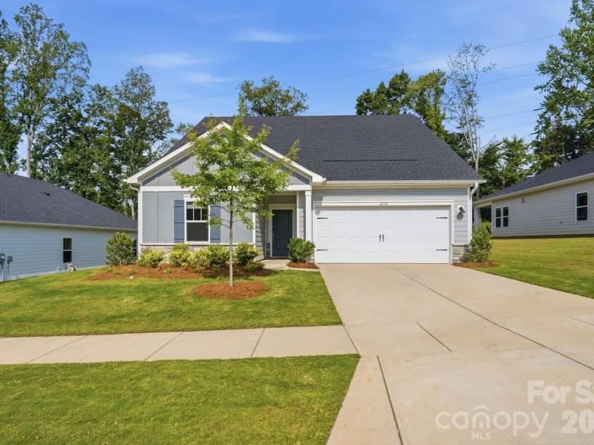 6234 Barcelona Way, Charlotte, NC 28214.  MLS# CAR4388488, YatesRealty ID 32993. 