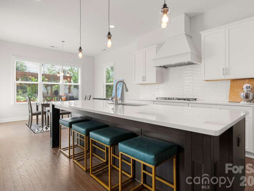 5005 Alexander Manor Drive, Charlotte, NC 28270.  MLS# CAR4388391, YatesRealty ID 32994. Kitchen