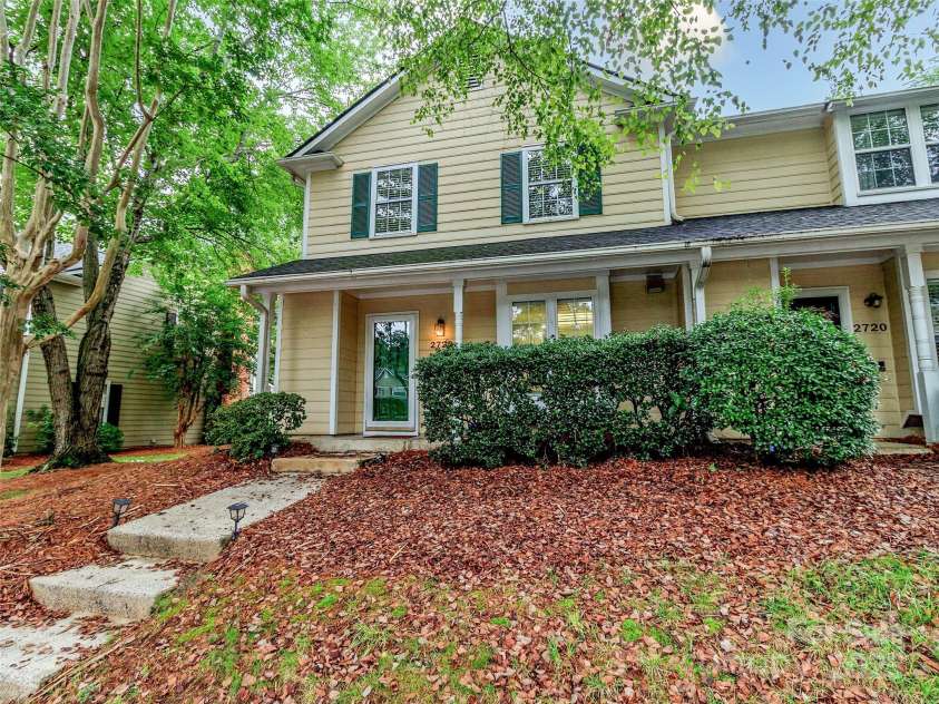 2722 Tiergarten Lane, Charlotte, NC 28210.  MLS# CAR4290343, YatesRealty ID 32996. 