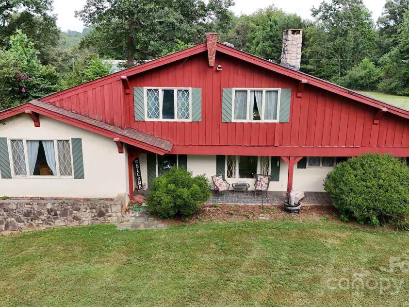 2285 Tarheel Place, Lenoir, NC 28645.  MLS# CAR4288692, YatesRealty ID 32997. 