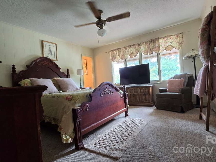 2285 Tarheel Place, Lenoir, NC 28645.  MLS# CAR4288692, YatesRealty ID 32997. 