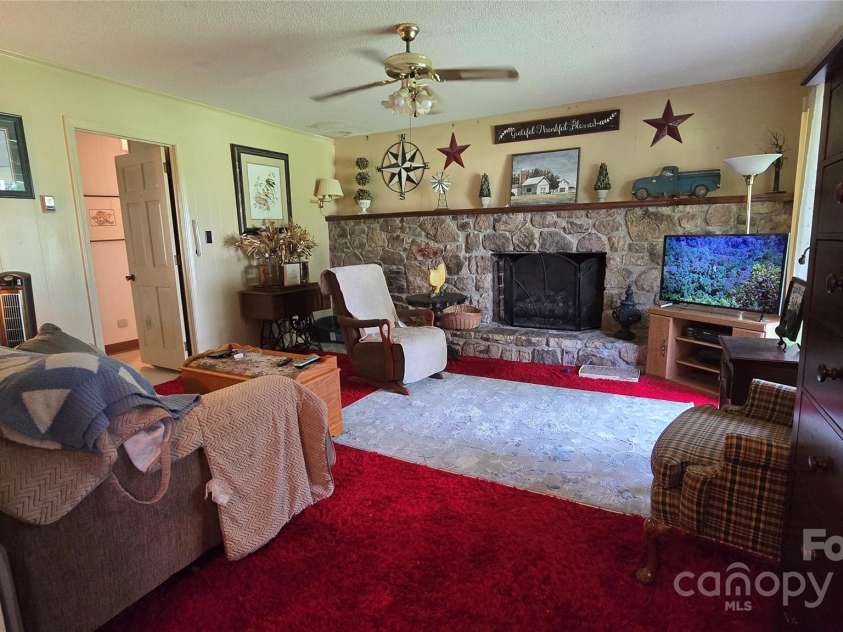 2285 Tarheel Place, Lenoir, NC 28645.  MLS# CAR4288692, YatesRealty ID 32997. 