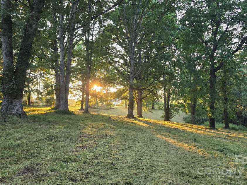 2285 Tarheel Place, Lenoir, NC 28645.  MLS# CAR4288692, YatesRealty ID 32997. 