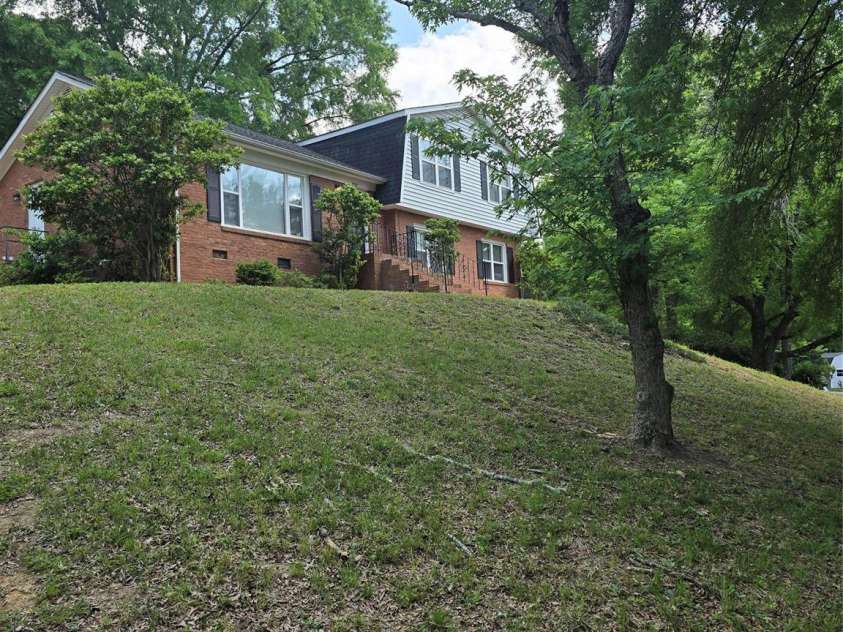 7727 Ritter Drive, Charlotte, NC 28270.  MLS# CAR4394812, YatesRealty ID 32999. 