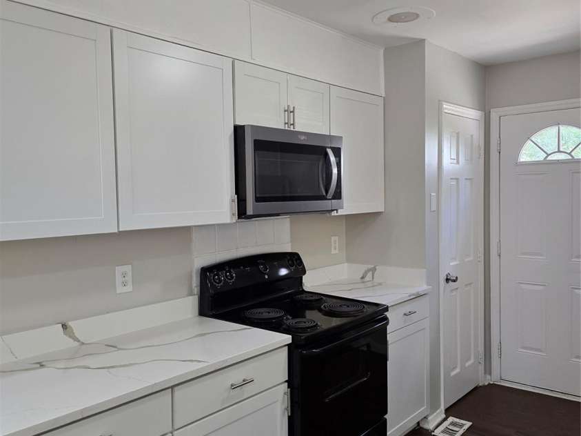 7727 Ritter Drive, Charlotte, NC 28270.  MLS# CAR4394812, YatesRealty ID 32999. 