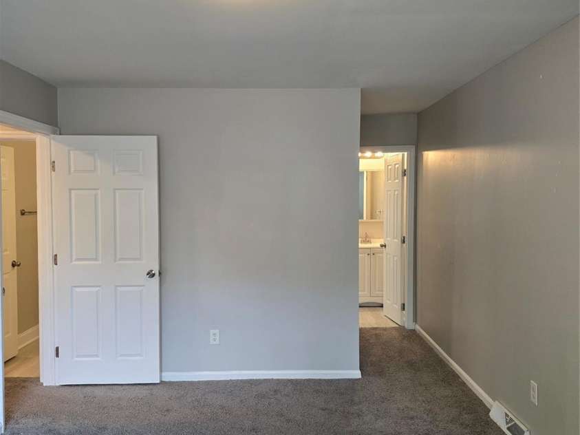 7727 Ritter Drive, Charlotte, NC 28270.  MLS# CAR4394812, YatesRealty ID 32999. 