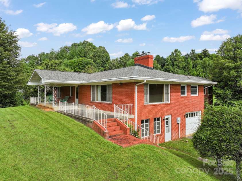 5 Noland Downs Road, Waynesville, NC 28785.  MLS# CAR4294888, YatesRealty ID 33. 