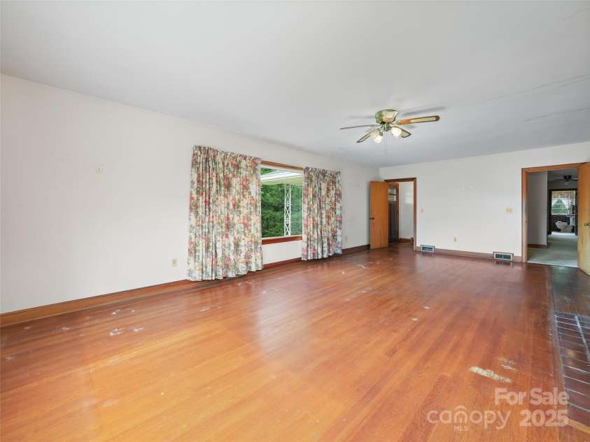 5 Noland Downs Road, Waynesville, NC 28785.  MLS# CAR4294888, YatesRealty ID 33. 