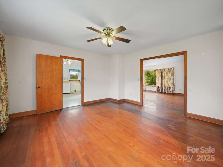 5 Noland Downs Road, Waynesville, NC 28785.  MLS# CAR4294888, YatesRealty ID 33. 