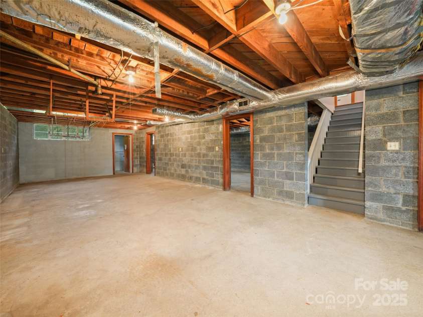 5 Noland Downs Road, Waynesville, NC 28785.  MLS# CAR4294888, YatesRealty ID 33. 