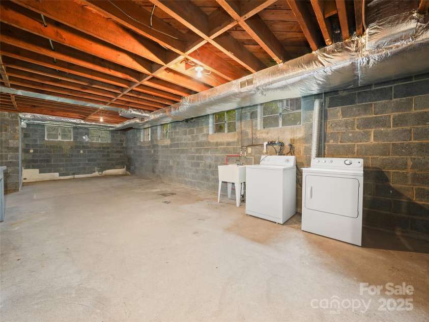 5 Noland Downs Road, Waynesville, NC 28785.  MLS# CAR4294888, YatesRealty ID 33. 