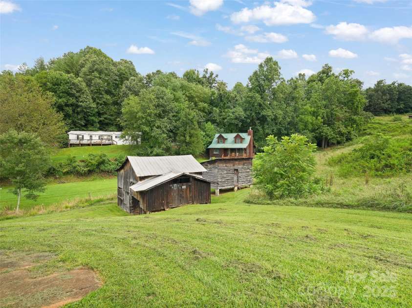 5 Noland Downs Road, Waynesville, NC 28785.  MLS# CAR4294888, YatesRealty ID 33. 