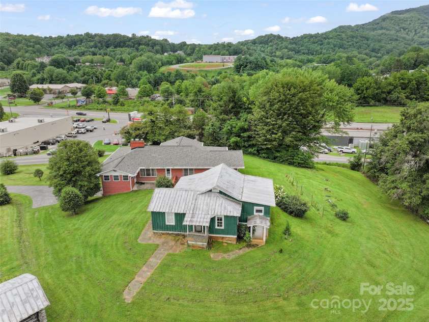 5 Noland Downs Road, Waynesville, NC 28785.  MLS# CAR4294888, YatesRealty ID 33. 