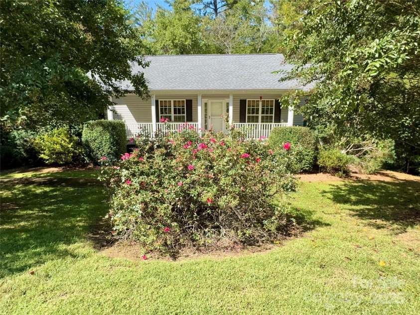 109 Doe Run, Morganton, NC 28655.  MLS# CAR4310513, YatesRealty ID 3300. 