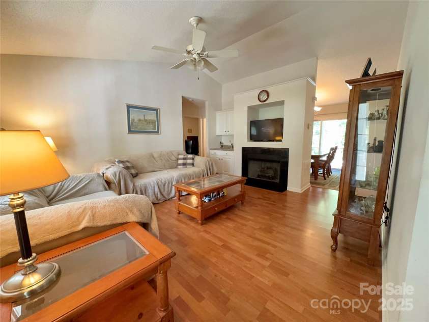 109 Doe Run, Morganton, NC 28655.  MLS# CAR4310513, YatesRealty ID 3300. 