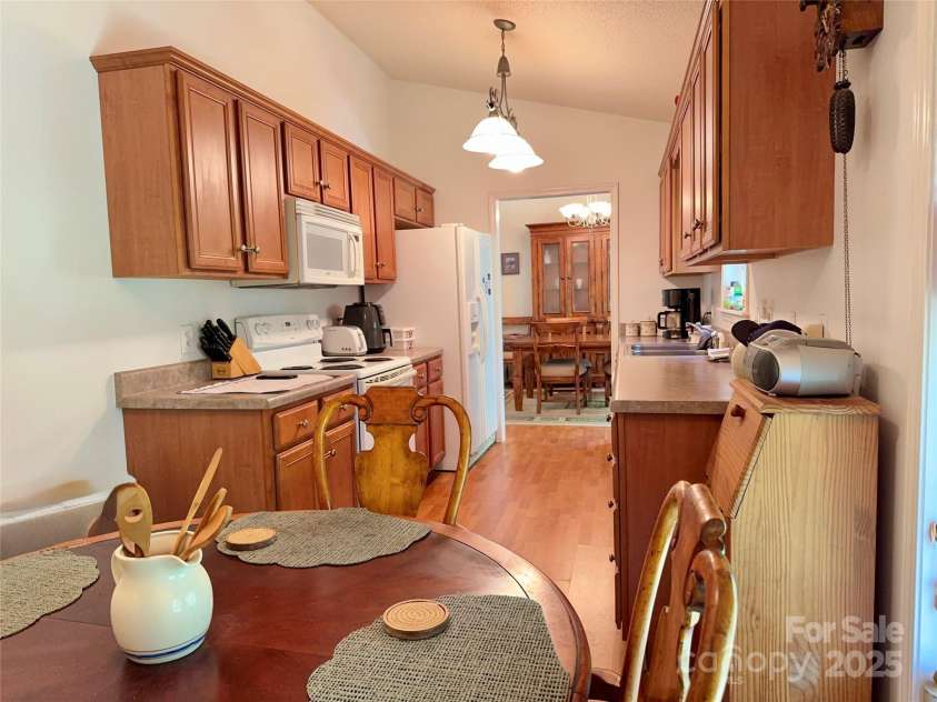 109 Doe Run, Morganton, NC 28655.  MLS# CAR4310513, YatesRealty ID 3300. 