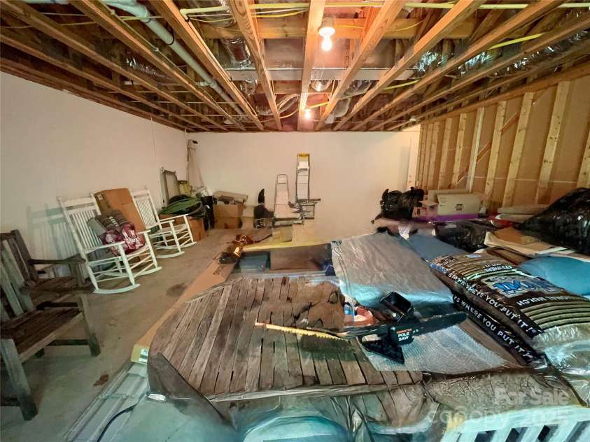 109 Doe Run, Morganton, NC 28655.  MLS# CAR4310513, YatesRealty ID 3300. 