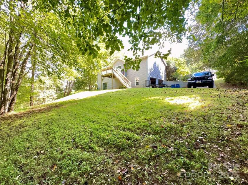 109 Doe Run, Morganton, NC 28655.  MLS# CAR4310513, YatesRealty ID 3300. 