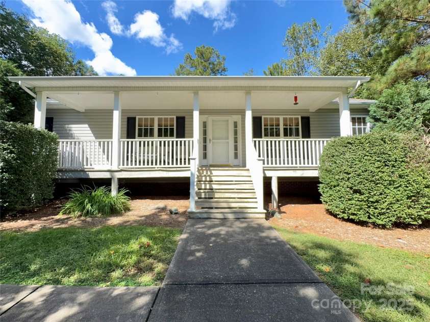 109 Doe Run, Morganton, NC 28655.  MLS# CAR4310513, YatesRealty ID 3300. 