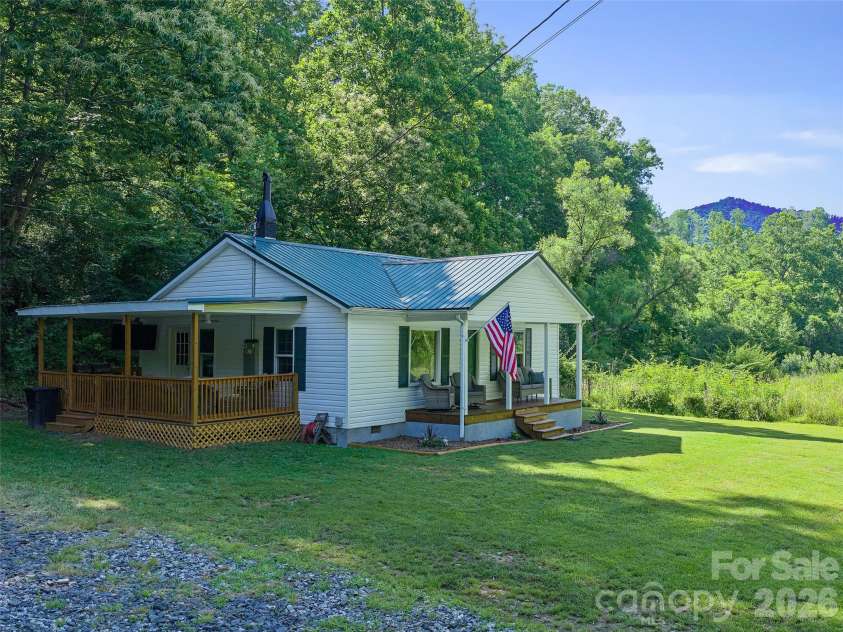 232 Langford Branch Road, Burnsville, NC 28714.  MLS# CAR4393285, YatesRealty ID 33000. 