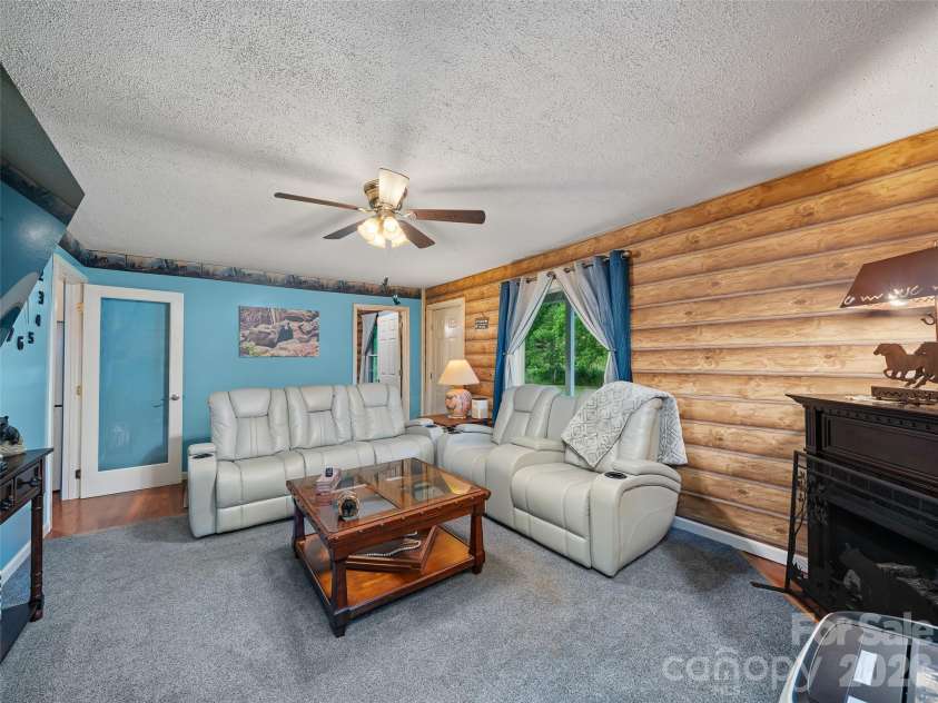 232 Langford Branch Road, Burnsville, NC 28714.  MLS# CAR4393285, YatesRealty ID 33000. 