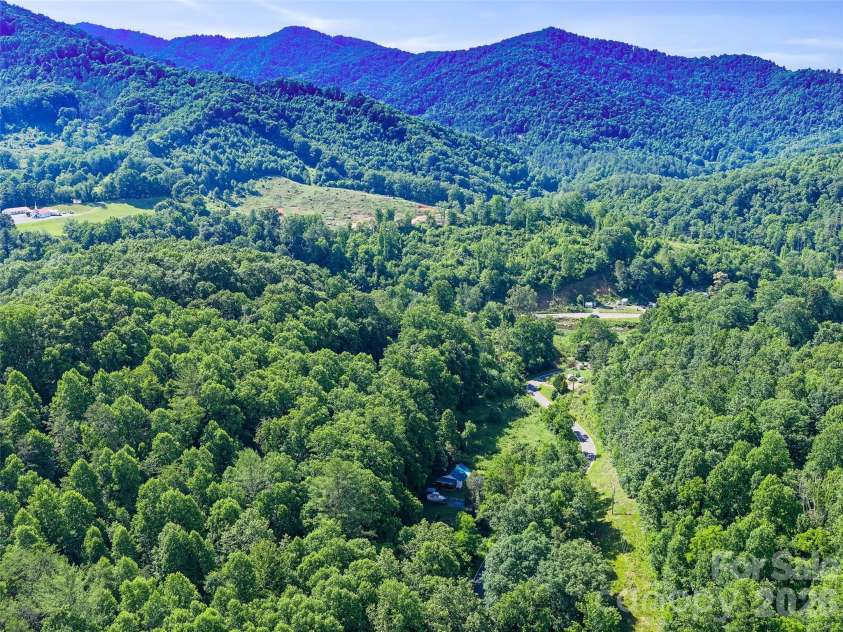 232 Langford Branch Road, Burnsville, NC 28714.  MLS# CAR4393285, YatesRealty ID 33000. 