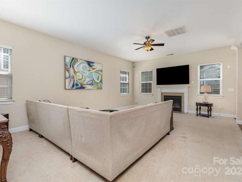 7521 Chaddsley Drive, Huntersville, NC 28078.  MLS# CAR4292056, YatesRealty ID 33000. 