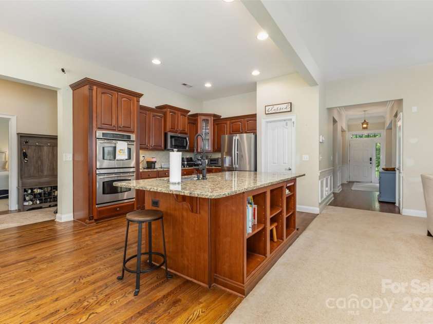 7521 Chaddsley Drive, Huntersville, NC 28078.  MLS# CAR4292056, YatesRealty ID 33000. 