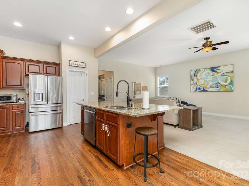 7521 Chaddsley Drive, Huntersville, NC 28078.  MLS# CAR4292056, YatesRealty ID 33000. 