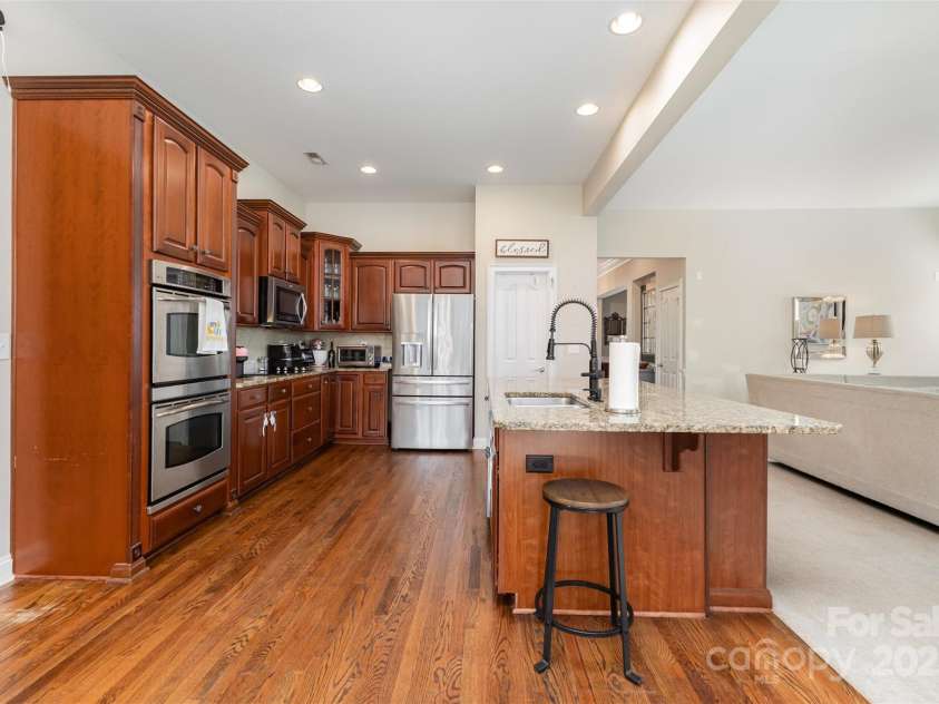 7521 Chaddsley Drive, Huntersville, NC 28078.  MLS# CAR4292056, YatesRealty ID 33000. 
