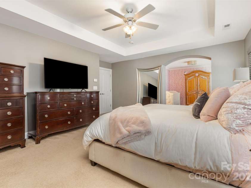 7521 Chaddsley Drive, Huntersville, NC 28078.  MLS# CAR4292056, YatesRealty ID 33000. 