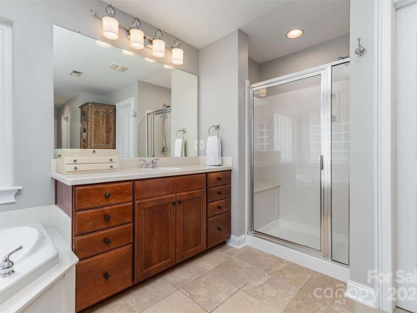 7521 Chaddsley Drive, Huntersville, NC 28078.  MLS# CAR4292056, YatesRealty ID 33000. 