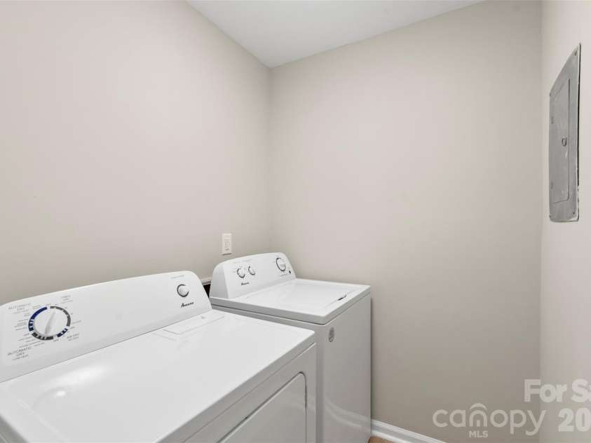 711 King Arthur Drive, Gastonia, NC 28056.  MLS# CAR4392426, YatesRealty ID 33001. 