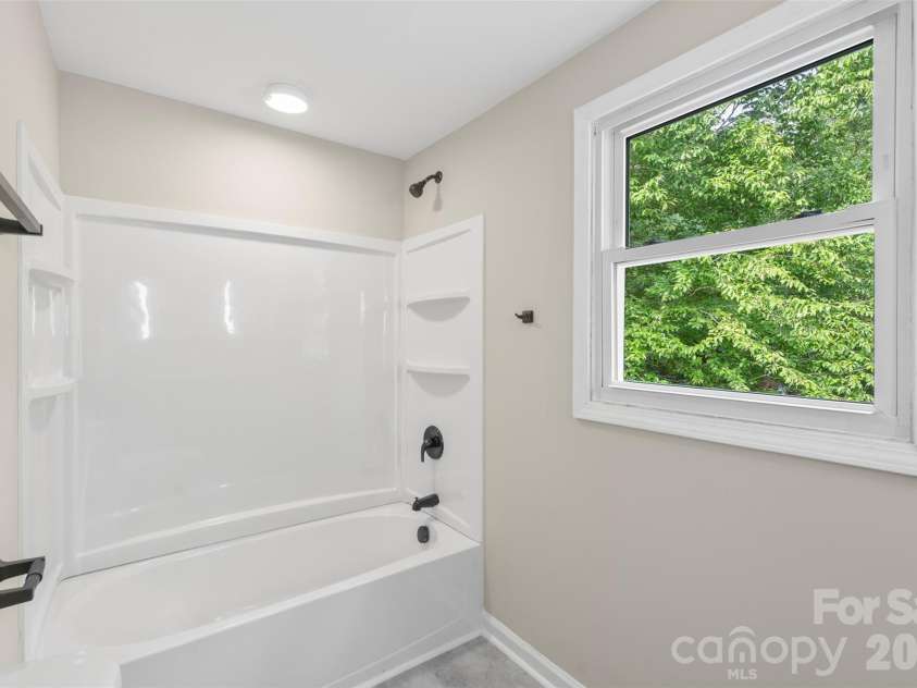 711 King Arthur Drive, Gastonia, NC 28056.  MLS# CAR4392426, YatesRealty ID 33001. 