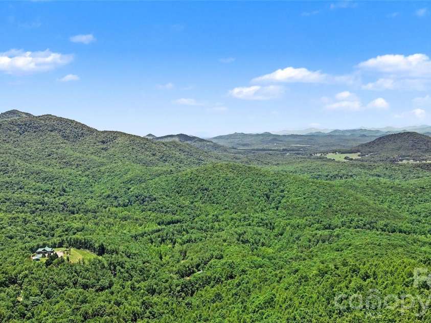 3526 Dogwood Lane, Morganton, NC 28655.  MLS# CAR4396368, YatesRealty ID 33003. 
