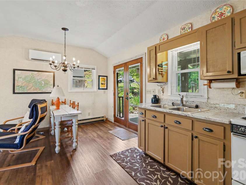 3526 Dogwood Lane, Morganton, NC 28655.  MLS# CAR4396368, YatesRealty ID 33003. 