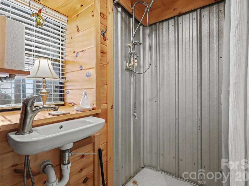3526 Dogwood Lane, Morganton, NC 28655.  MLS# CAR4396368, YatesRealty ID 33003. 
