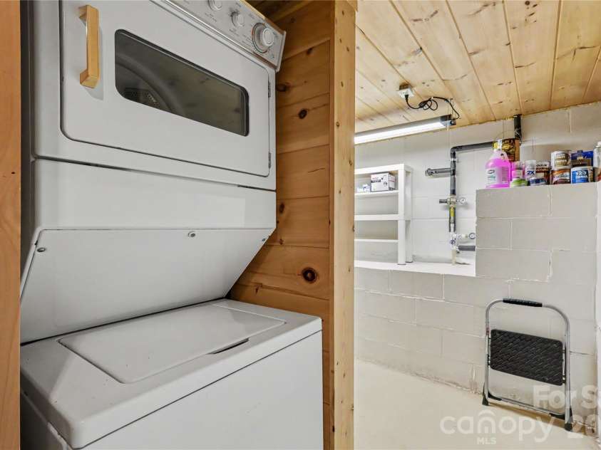 3526 Dogwood Lane, Morganton, NC 28655.  MLS# CAR4396368, YatesRealty ID 33003. 
