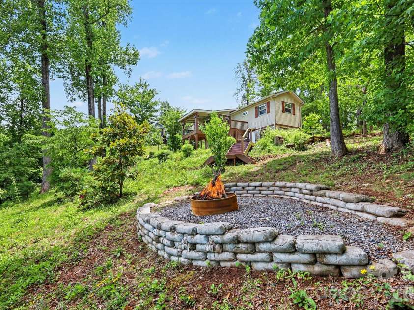 3526 Dogwood Lane, Morganton, NC 28655.  MLS# CAR4396368, YatesRealty ID 33003. 