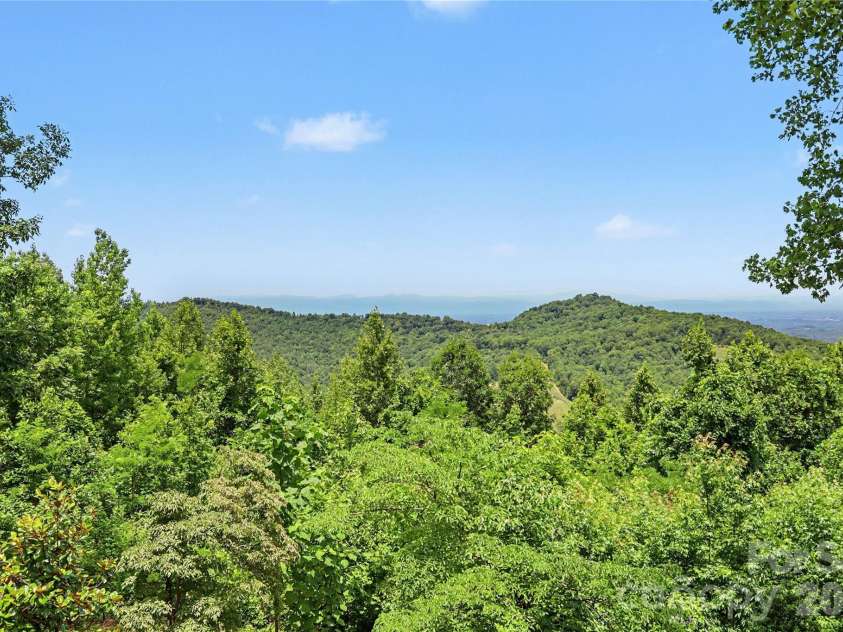 3526 Dogwood Lane, Morganton, NC 28655.  MLS# CAR4396368, YatesRealty ID 33003. 