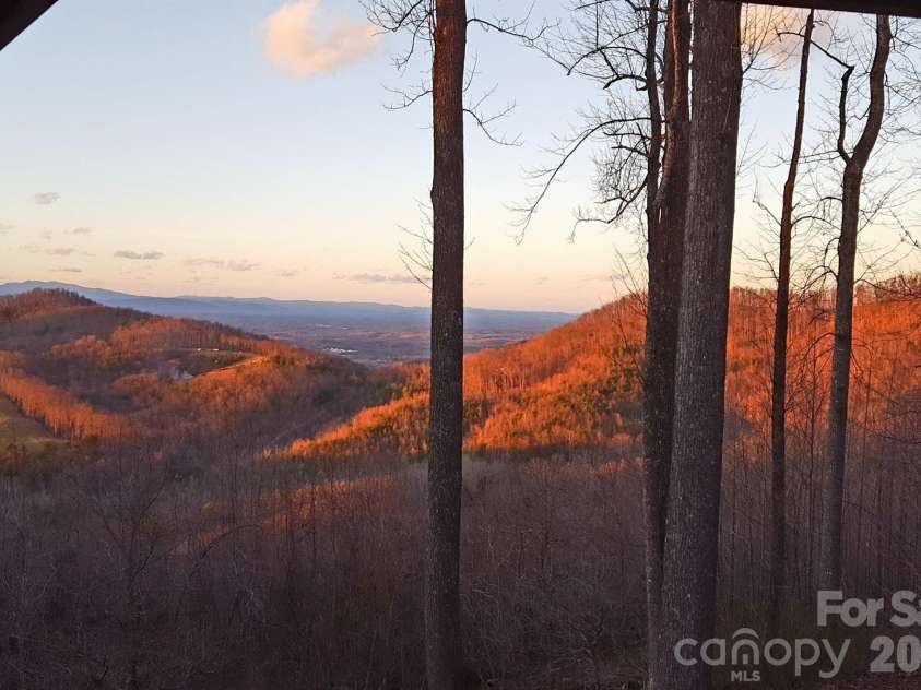 3526 Dogwood Lane, Morganton, NC 28655.  MLS# CAR4396368, YatesRealty ID 33003. 