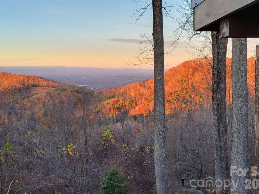 3526 Dogwood Lane, Morganton, NC 28655.  MLS# CAR4396368, YatesRealty ID 33003. 