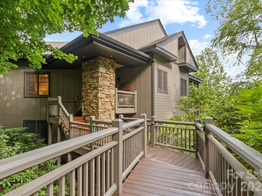 151 Spring Rock Road, Burnsville, NC 28714.  MLS# CAR4392495, YatesRealty ID 33004. 